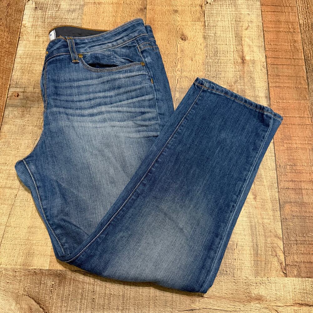 Paige Women's Medium Wash Denim Jimmy Jimmy Crop Sz 31 Minimalist Straight Leg